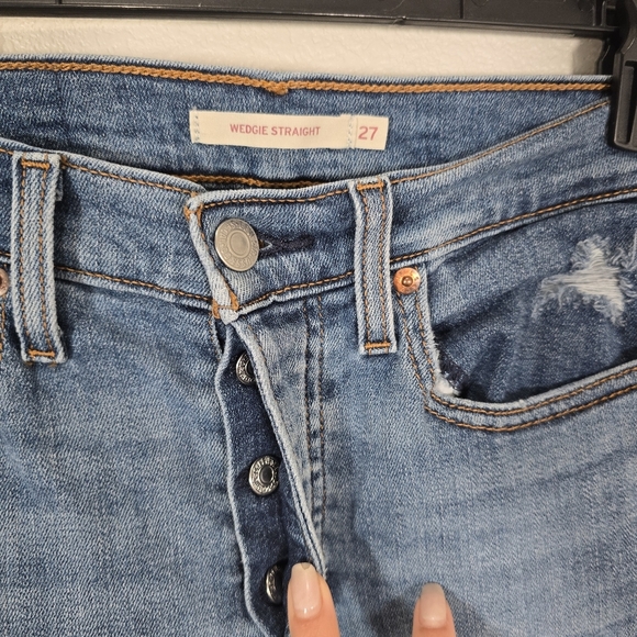 Levi's Wedgie Straight Jeans Button Fly Medium Wash Size 27 Distressed Raw Hem - Picture 5 of 9